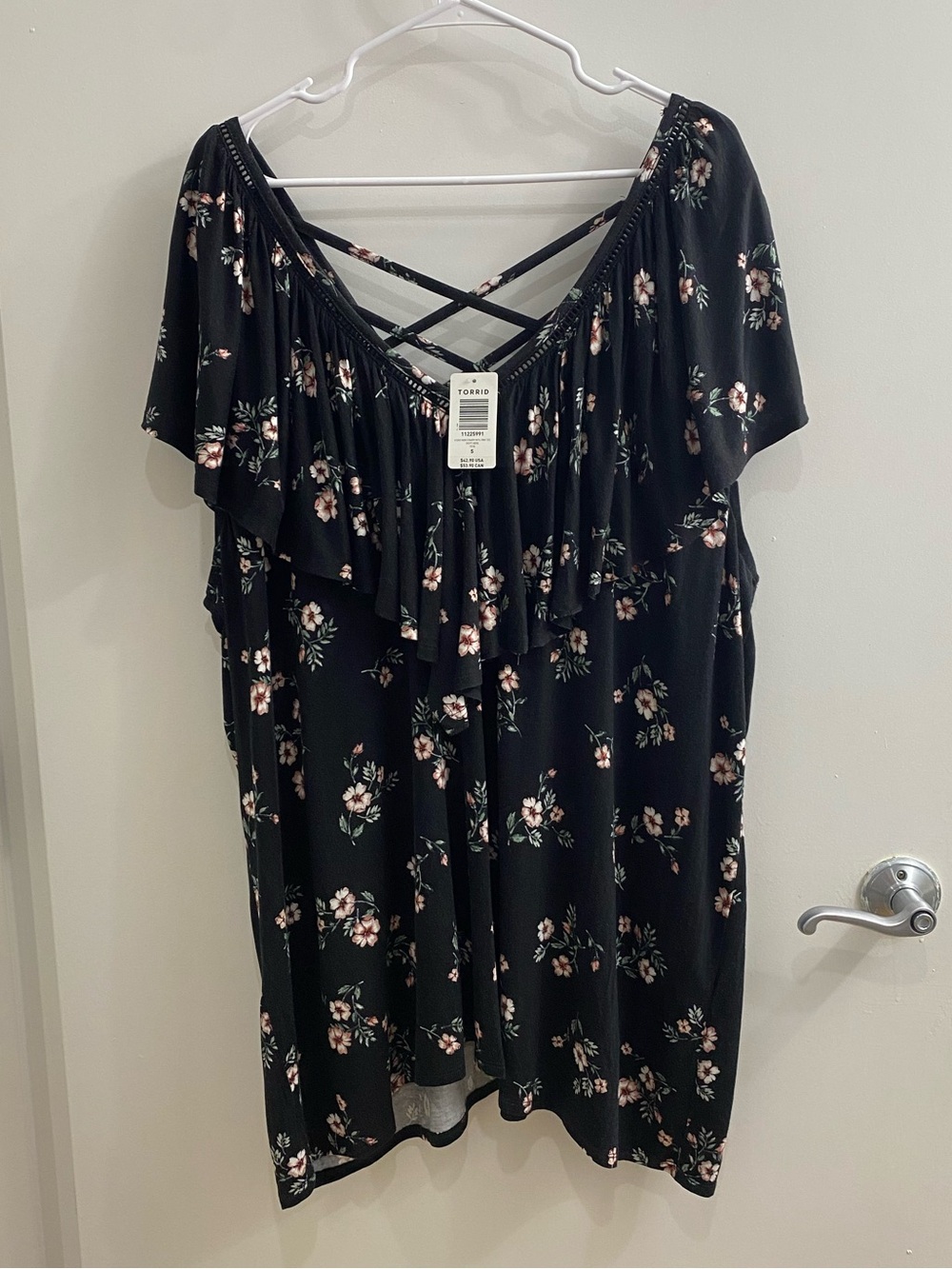 Torrid Black Floral Off Shoulder Ruffle Crisscross Top Plus Size 5X